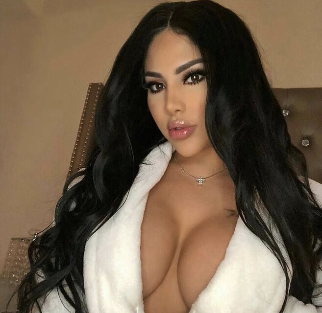 Escort Zeynep adlı üyenin ilan profil fotoğrafı - Bodrum